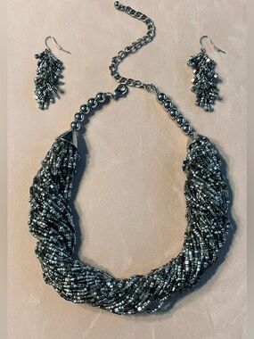 Silver Cubed & Black Crystal Beaded Choker Necklace & Earring Set. NEVER WORN